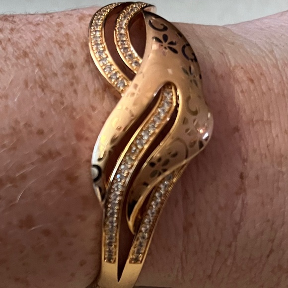 Jewelry - Gold-Tone Hinged Bangle Bracelet – Cutout Floral & Crystal Design